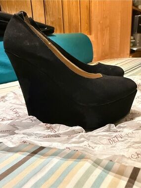 Delicacy Black Platform Wedge Pumps - Faux Suede